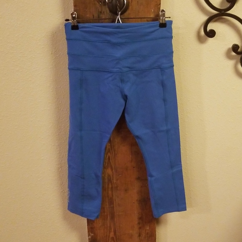 Lorna Jane Crops Size Small